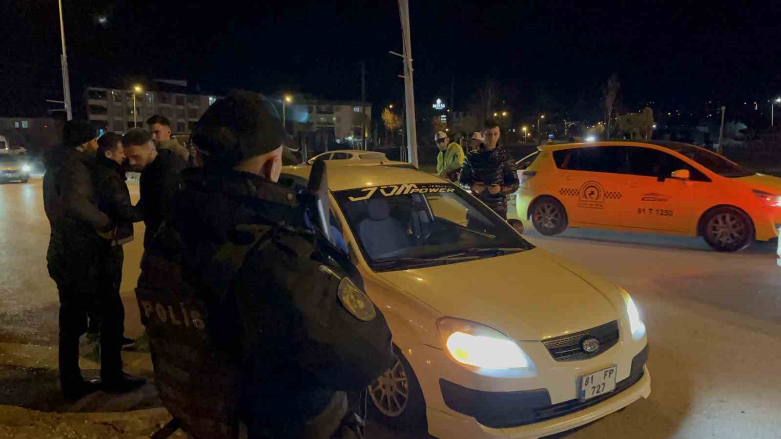 Emniyet Konuralp’de ’Huzur Uygulaması’ yaptı