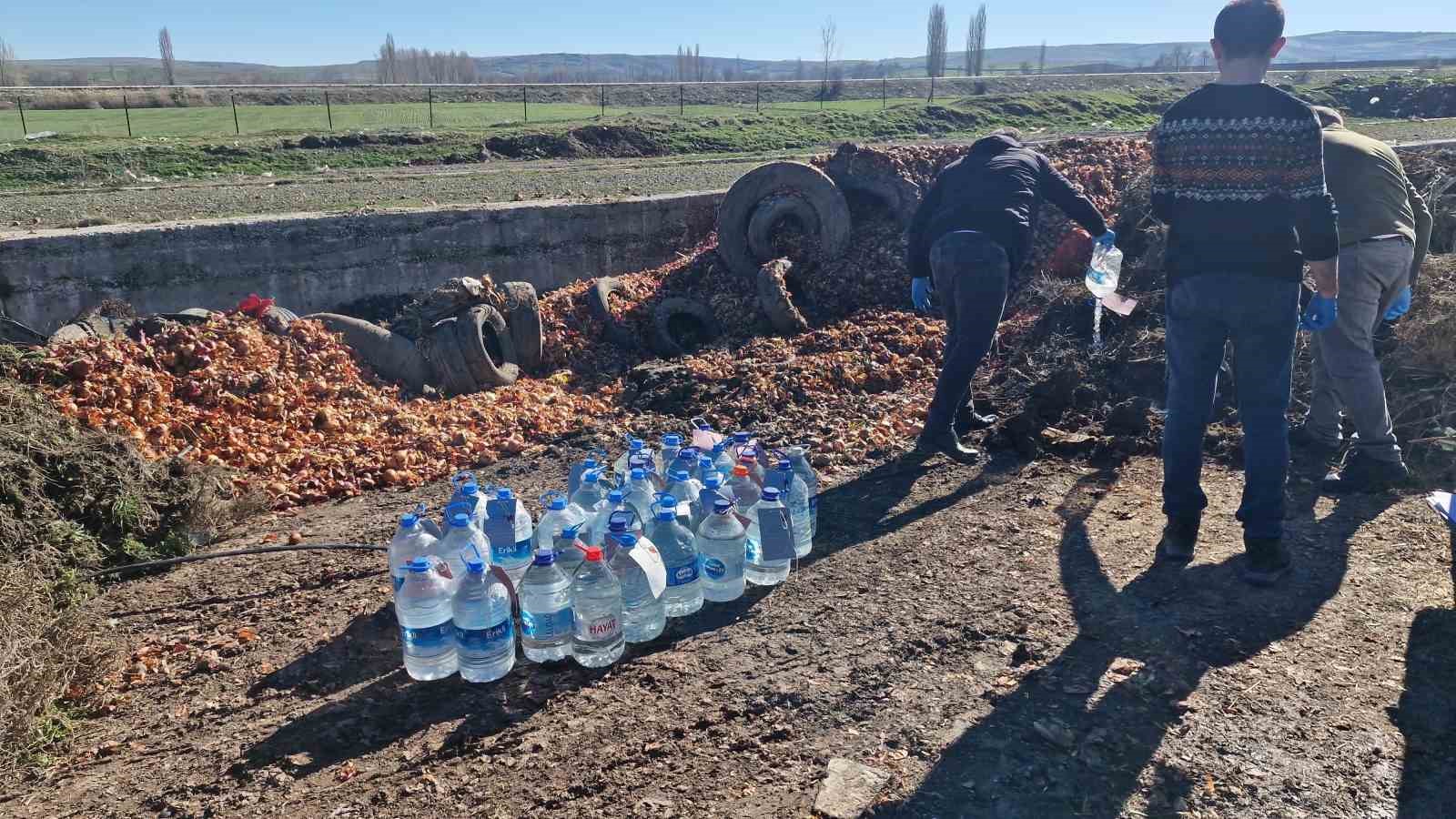 &Ccedil;orum&rsquo;da 180 litre ka&ccedil;ak alkol imha edildi
