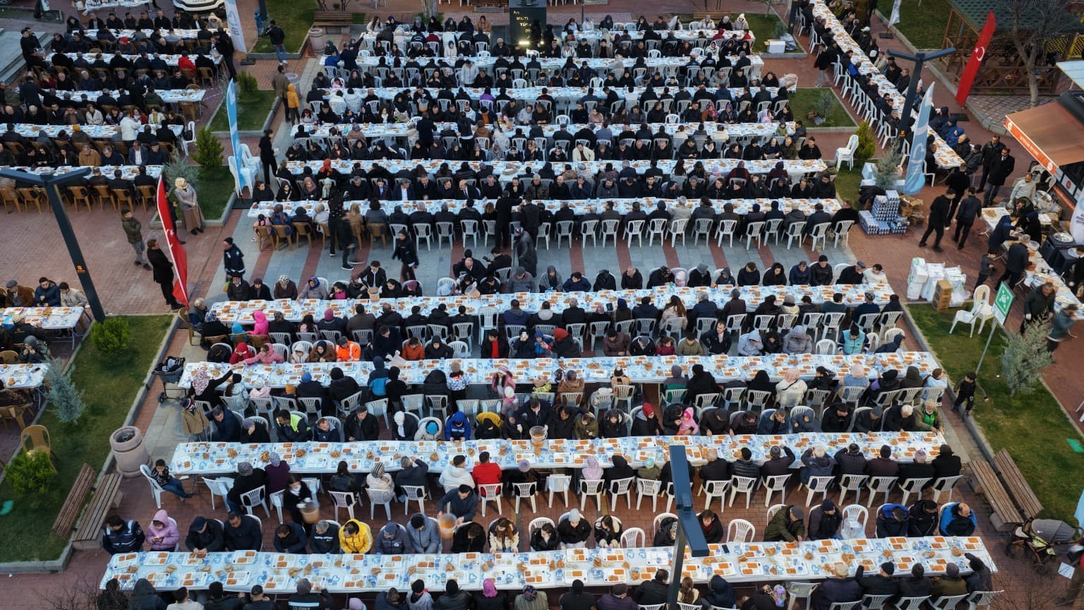 Başkan Ahmet Akın, "Ramazan&rsquo;ı Kuvayımilliye ruhuna yakışır bir şekilde ge&ccedil;ireceğiz"
