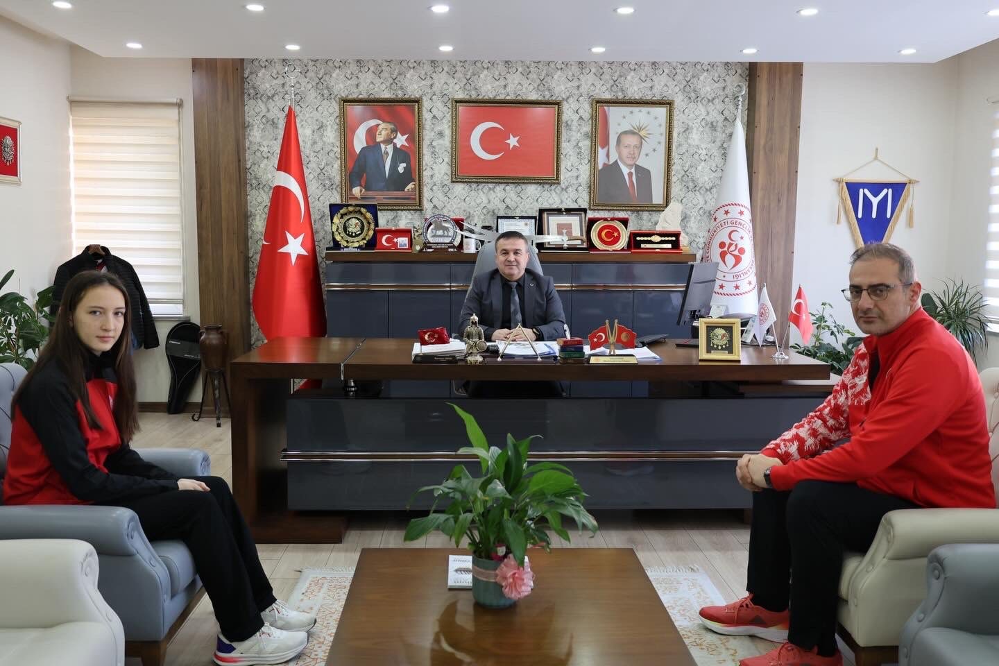 Bilecikli sporcu 300 metrede Türkiye 3’üncüsü oldu