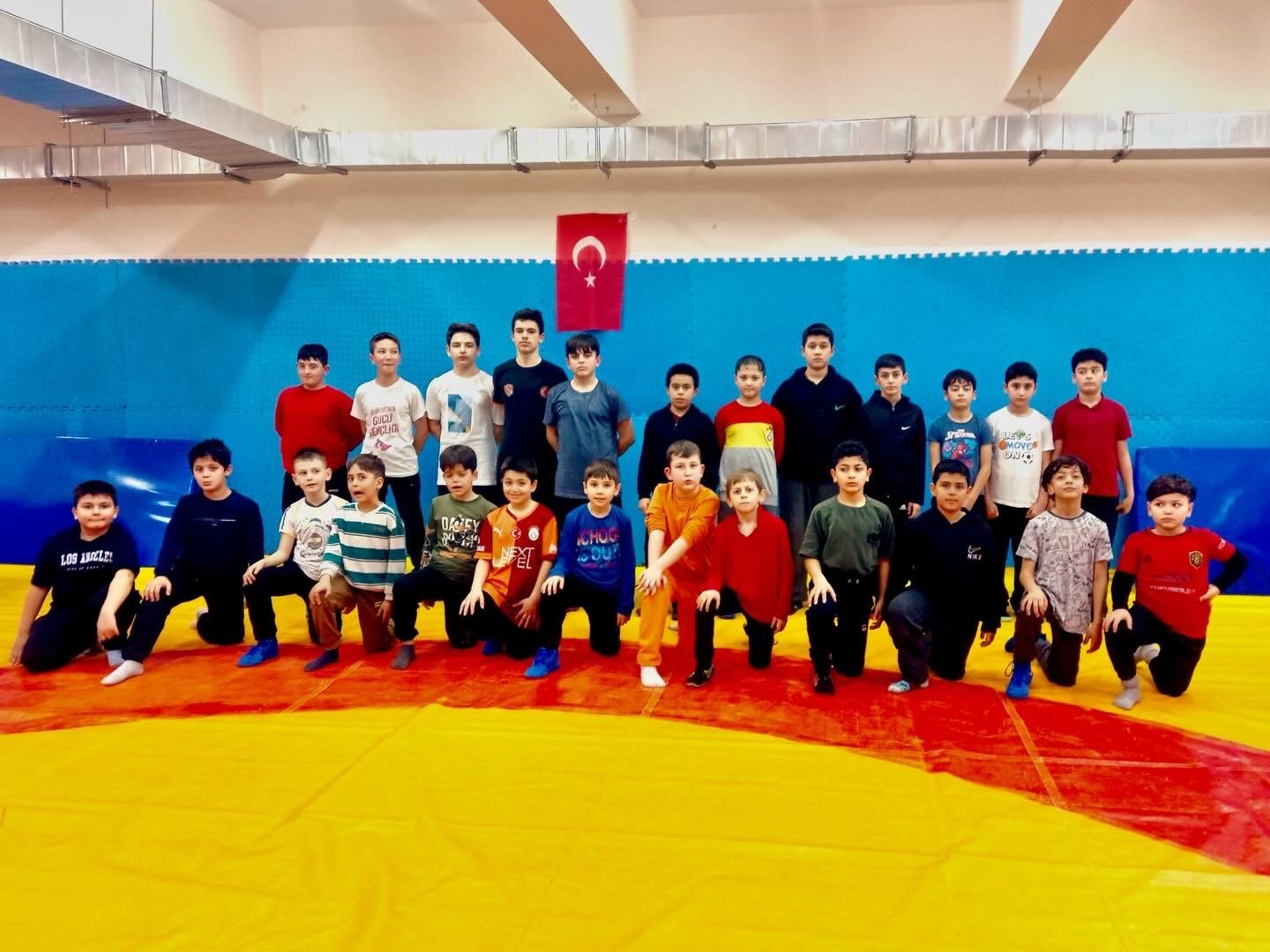 Bilecik’te sporcular, ata sporu güreşte ter döküyor