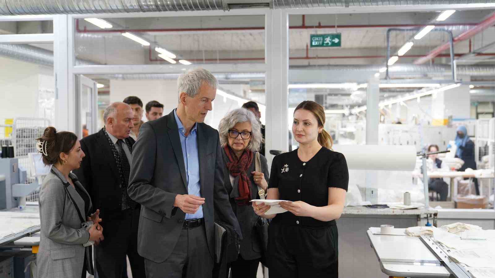 Alman B&uuml;y&uuml;kel&ccedil;isi Bredohl: "Erzurum g&uuml;&ccedil;l&uuml; bir lojistik kabiliyete sahip"
