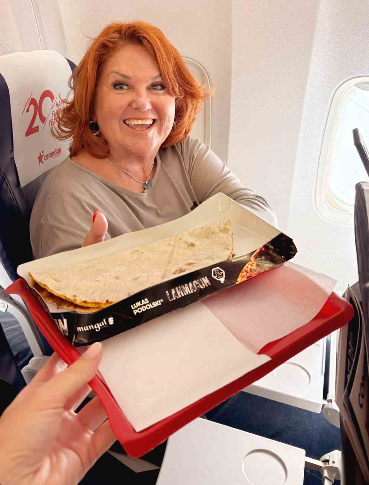 Corendon Airlines u&ccedil;uşlarında Mangal Lahmacun&rsquo;a yoğun ilgi
