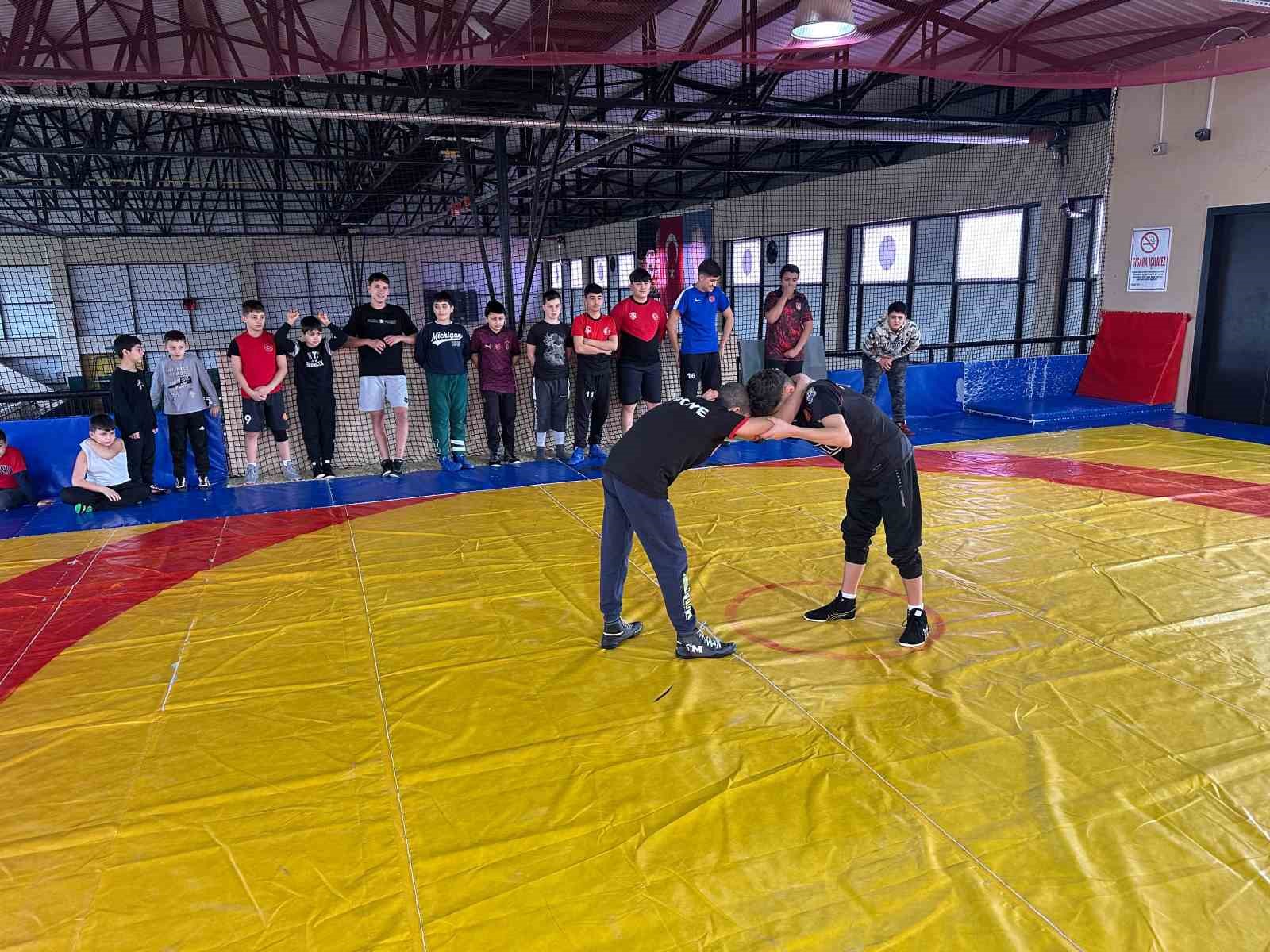 Ayvacık&rsquo;ta spor kurslarına yoğun ilgi
