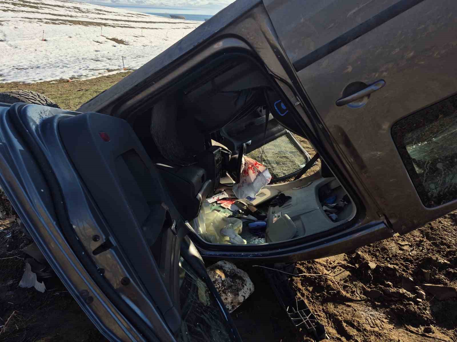 Van’da trafik kazası: 3 yaralı