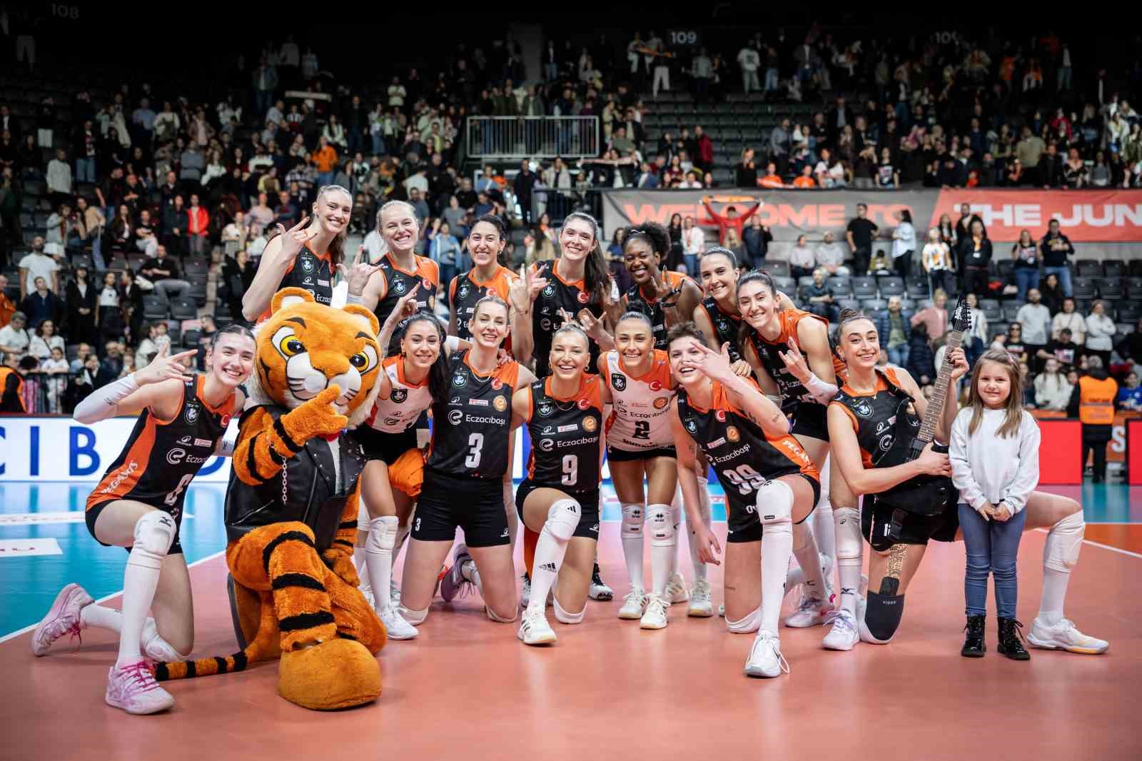 Eczacıbaşı Dynavit, Beşiktaş&rsquo;ı 3-0 mağlup etti
