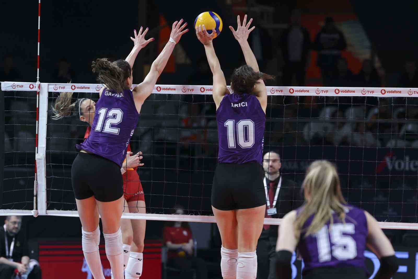 Sultanlar Ligi: Galatasaray: 3 - Zeren Spor: 1
