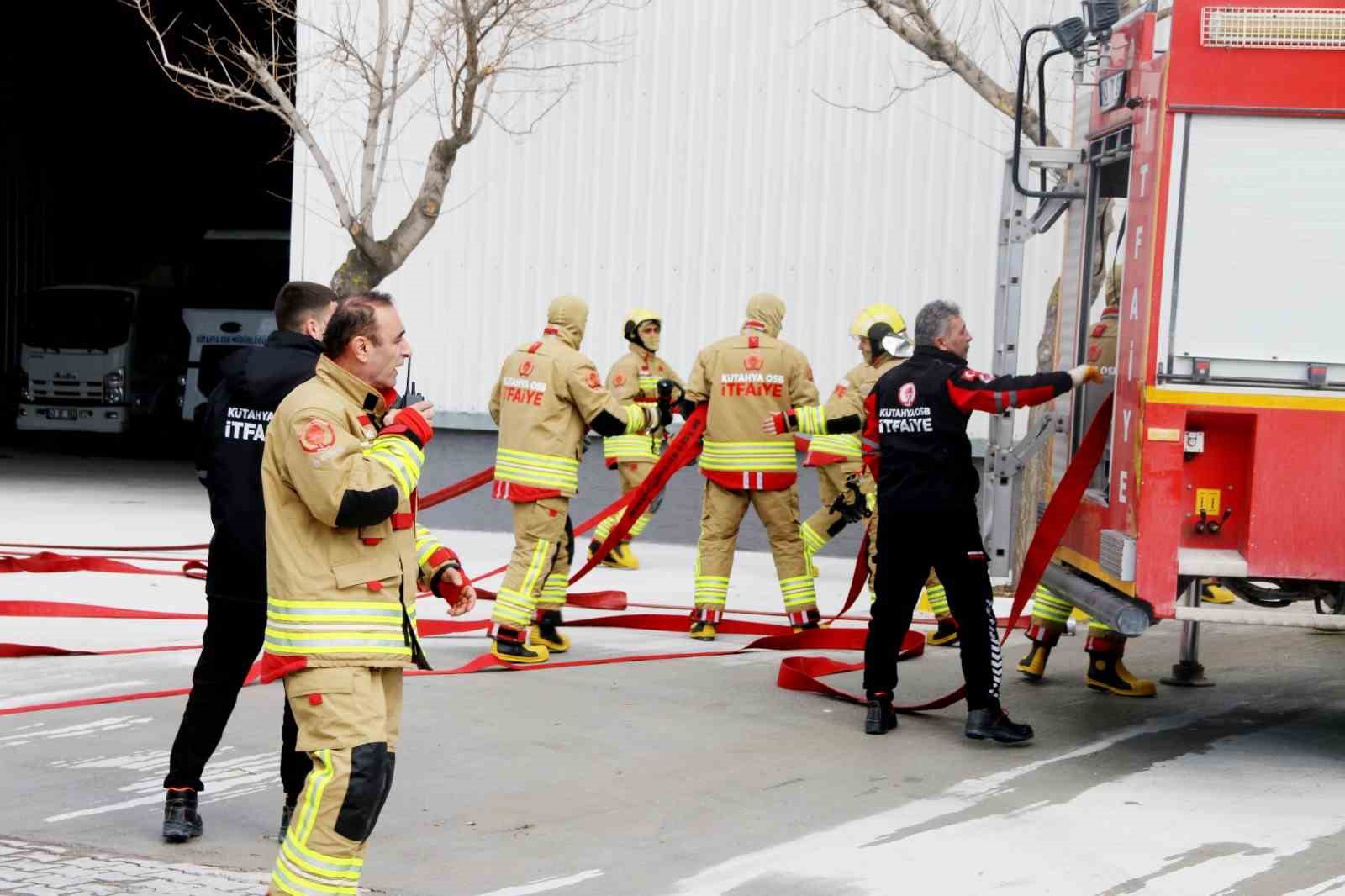 K&uuml;tahya OSB İtfaiye Ekibi&rsquo;nden yangın ve kurtarma tatbikatı
