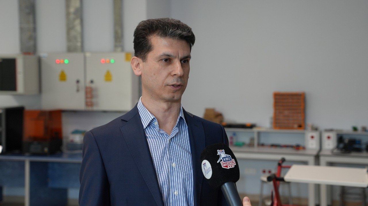 KB&Uuml;&rsquo;den raylara akıllı dokunuş: G&uuml;venliği artıran iki yerli sistem
