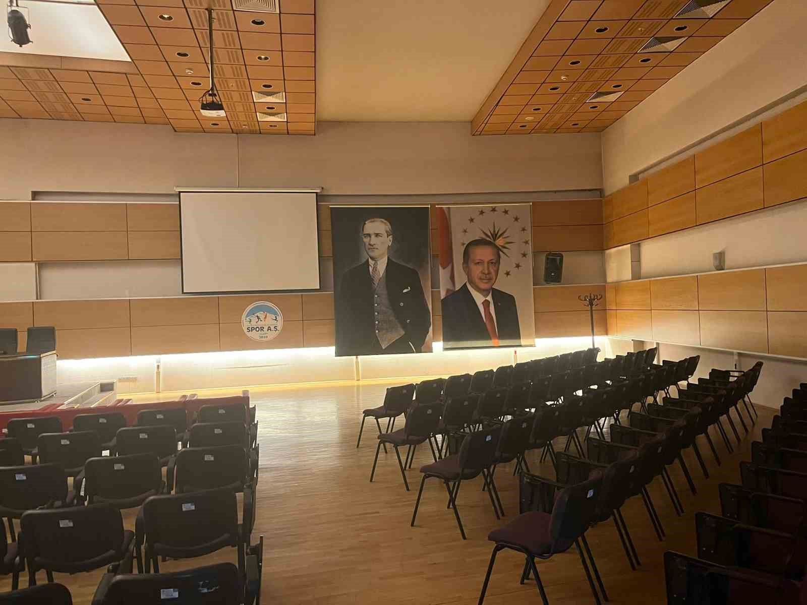 Kayserispor’da olağanüstü seçimli genel kurul ertelendi