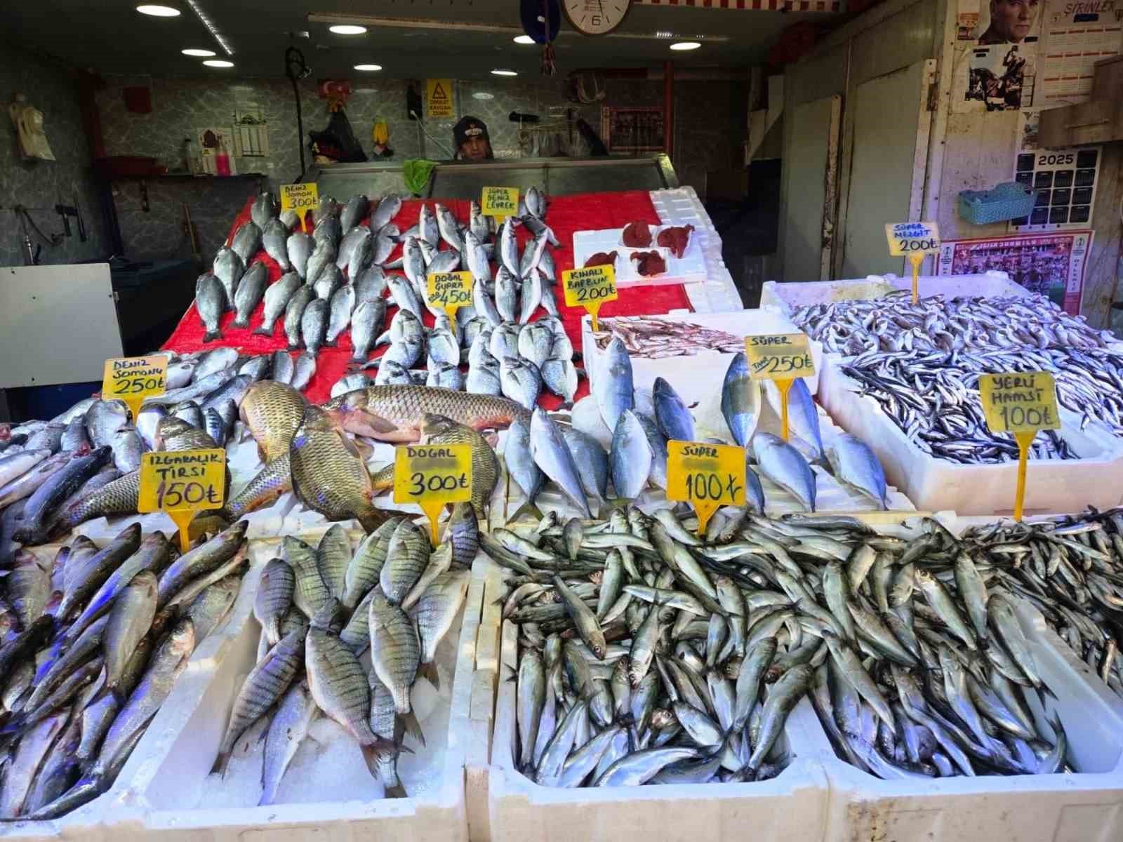 Ramazan&rsquo;da balığa ilgi g&uuml;n ge&ccedil;tik&ccedil;e artıyor
