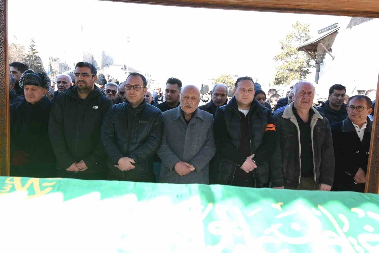 Alper Eminoğlu’nun anne acısı