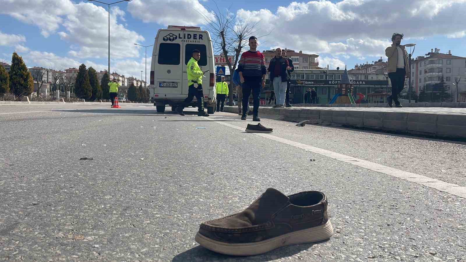 Karaman&rsquo;da minib&uuml;s&uuml;n &ccedil;arptığı yaya ağır yaralandı
