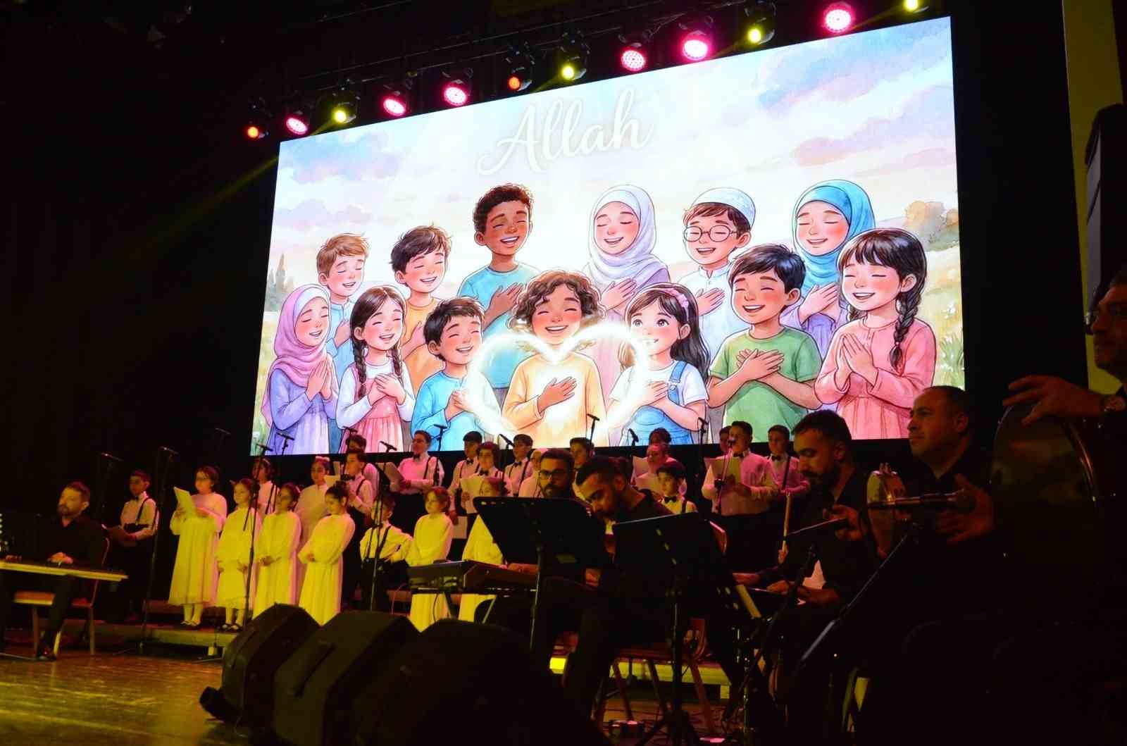 Çocuk Korosu’nun "Kutlu Nağmeler" konseri büyük beğeni topladı