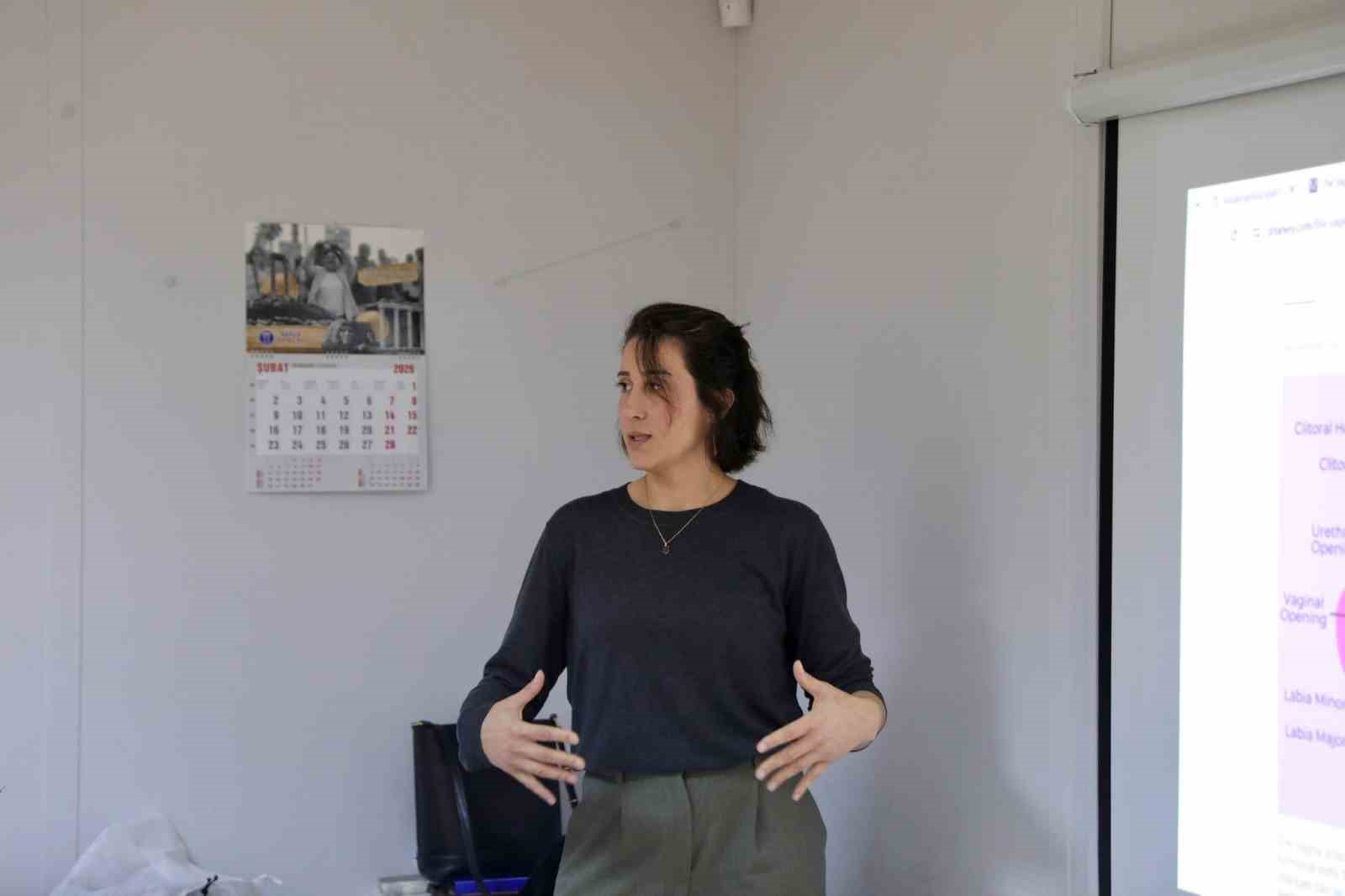 Didim Belediyesi &rsquo;Ergenlik ve İlk Gen&ccedil;likte Kadın Sağlığı&rsquo; eğitimi d&uuml;zenledi
