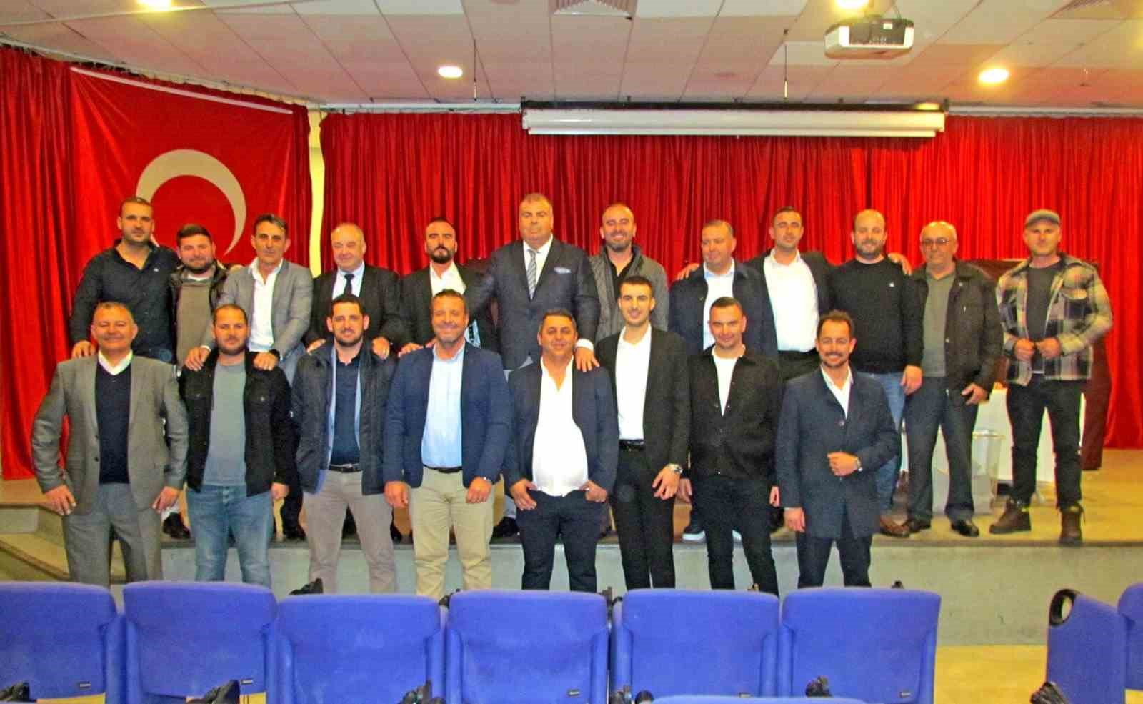 &Ccedil;eşme Şof&ouml;rler ve Otomobilciler Esnaf Odası&rsquo;nda yeni Başkan Ali Koparal
