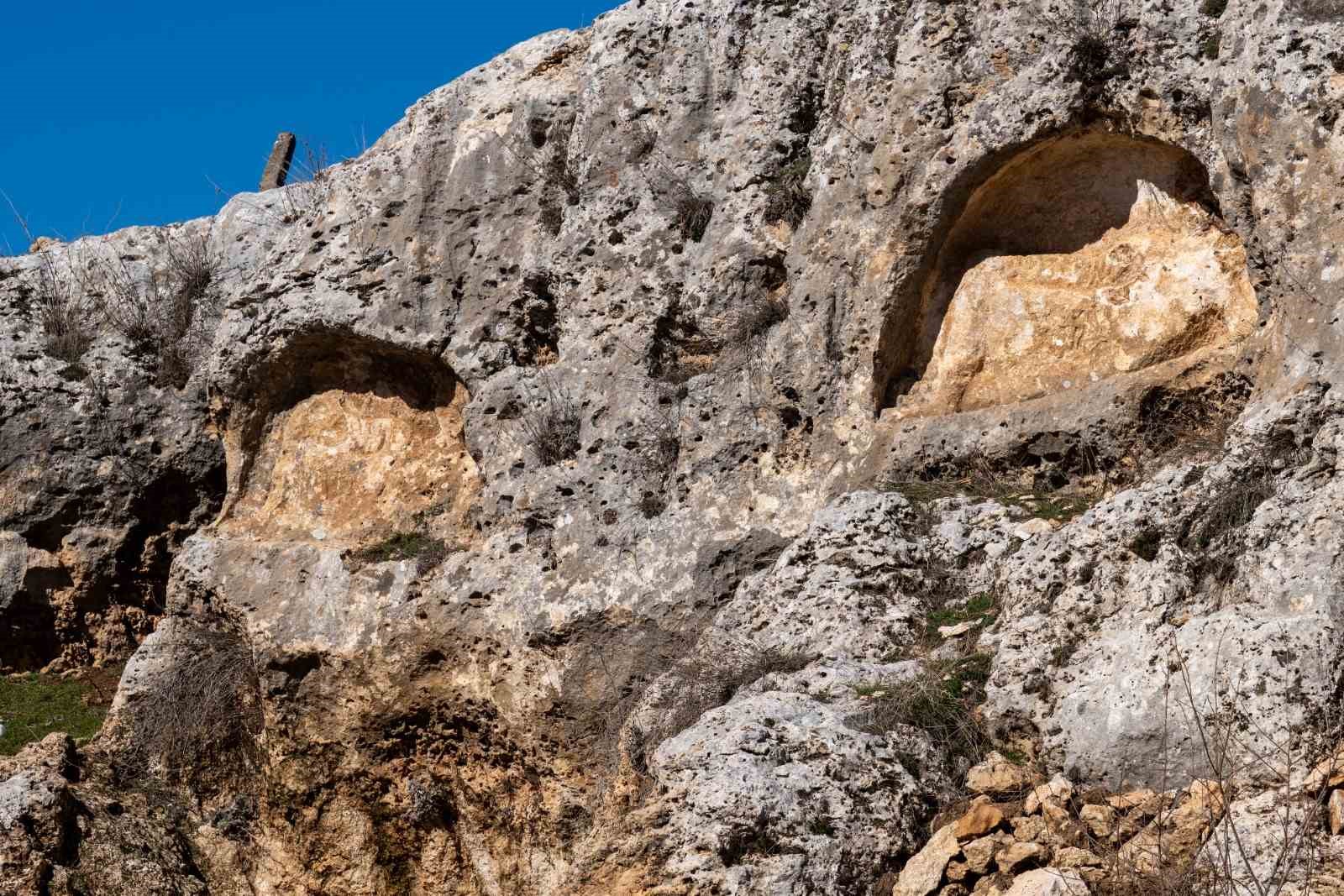 Diyarbakır&rsquo;da kaya mezarları ve duvar kabartmalarına belgesel fotoğraf &ccedil;alışması
