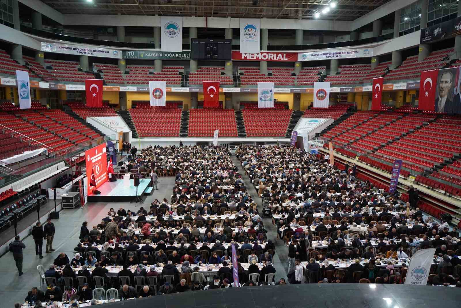 AK Parti Kayseri İl Başkanlığı Ramazan’da sahada