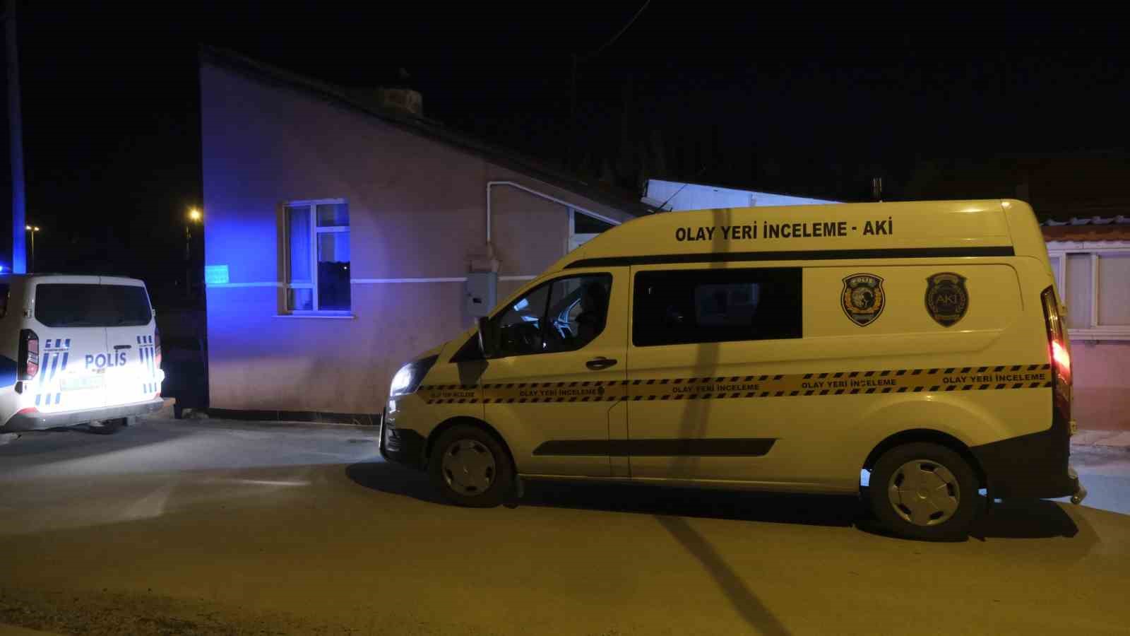 Karaman’da çatıdan düşen şahıs yaralandı