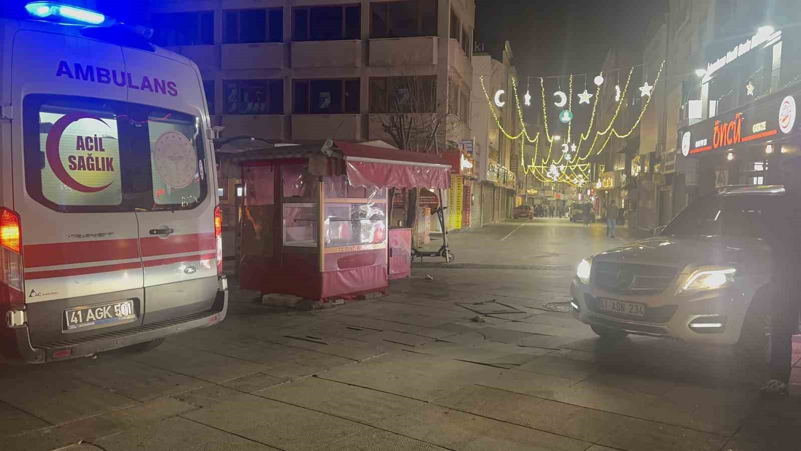 Otomobile çarpan scooter sürücüsü yaralandı