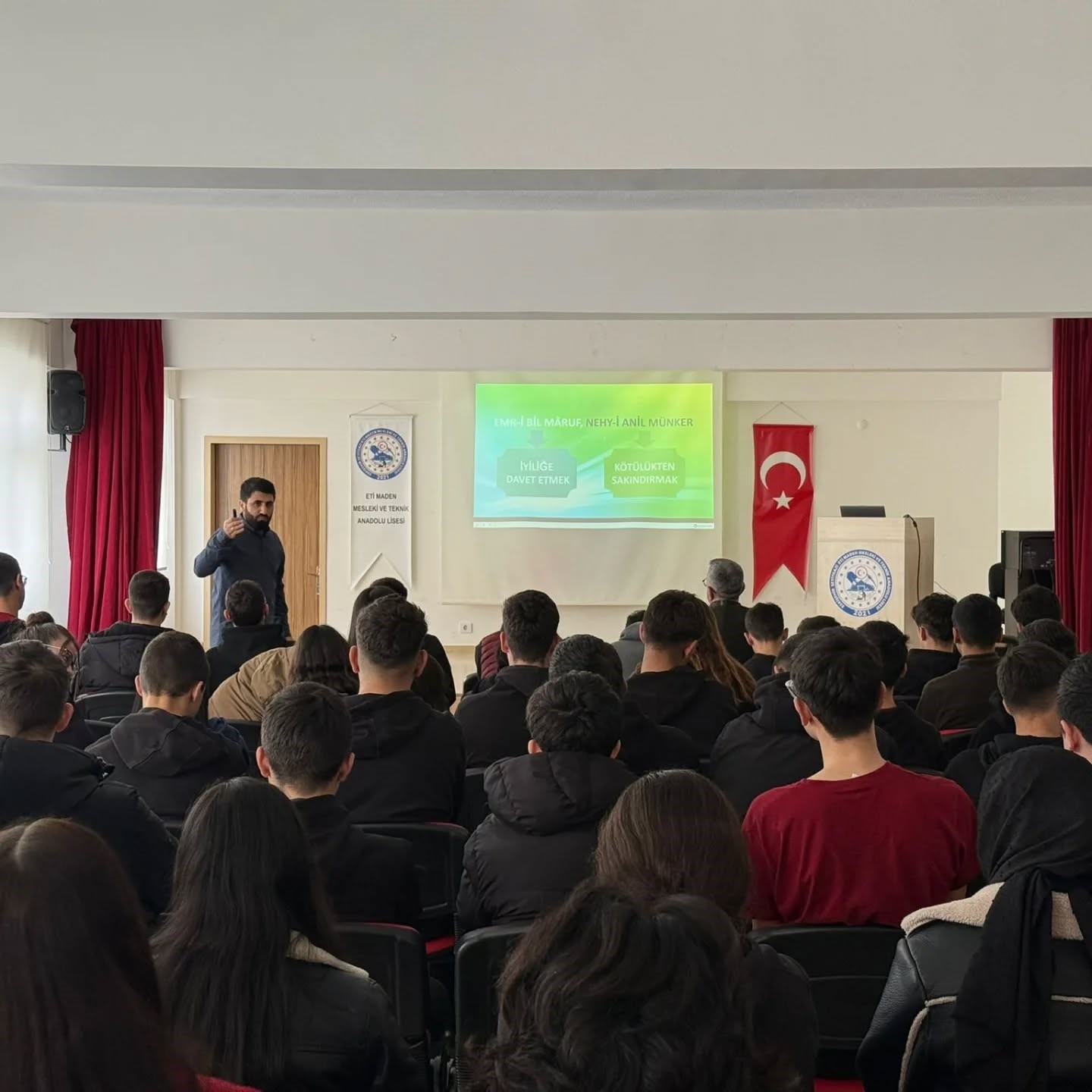 Seyitgazi&rsquo;de &rsquo;Cami ve Hayat&rsquo; konulu seminerler başladı
