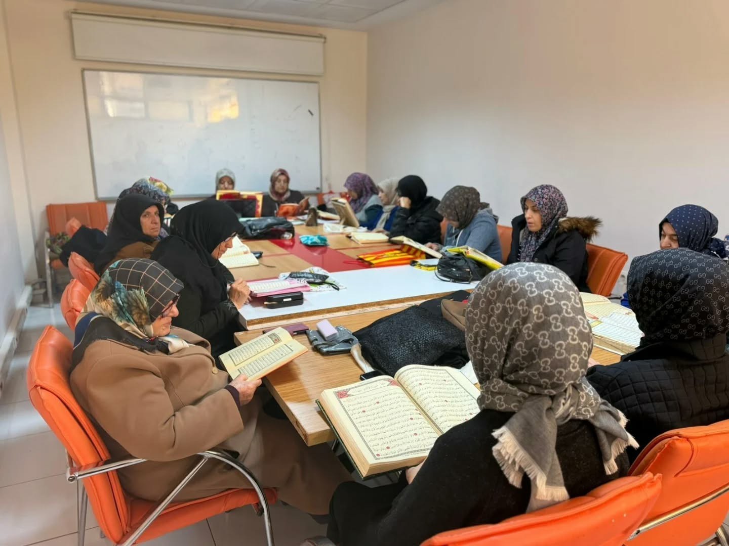 Yeşilyurt Kent Konseyi&rsquo;nde Kur&rsquo;an-ı Kerim eğitimi ve mukabele programı başladı
