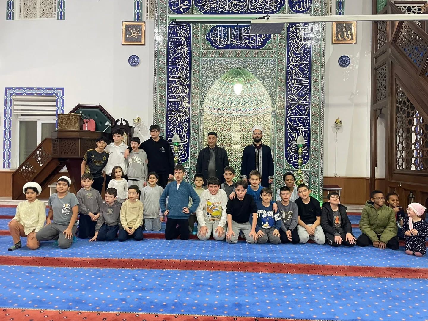 Minik kalpler camide buluştu: Tepebaşı’nda maneviyat ve oyun bir arada