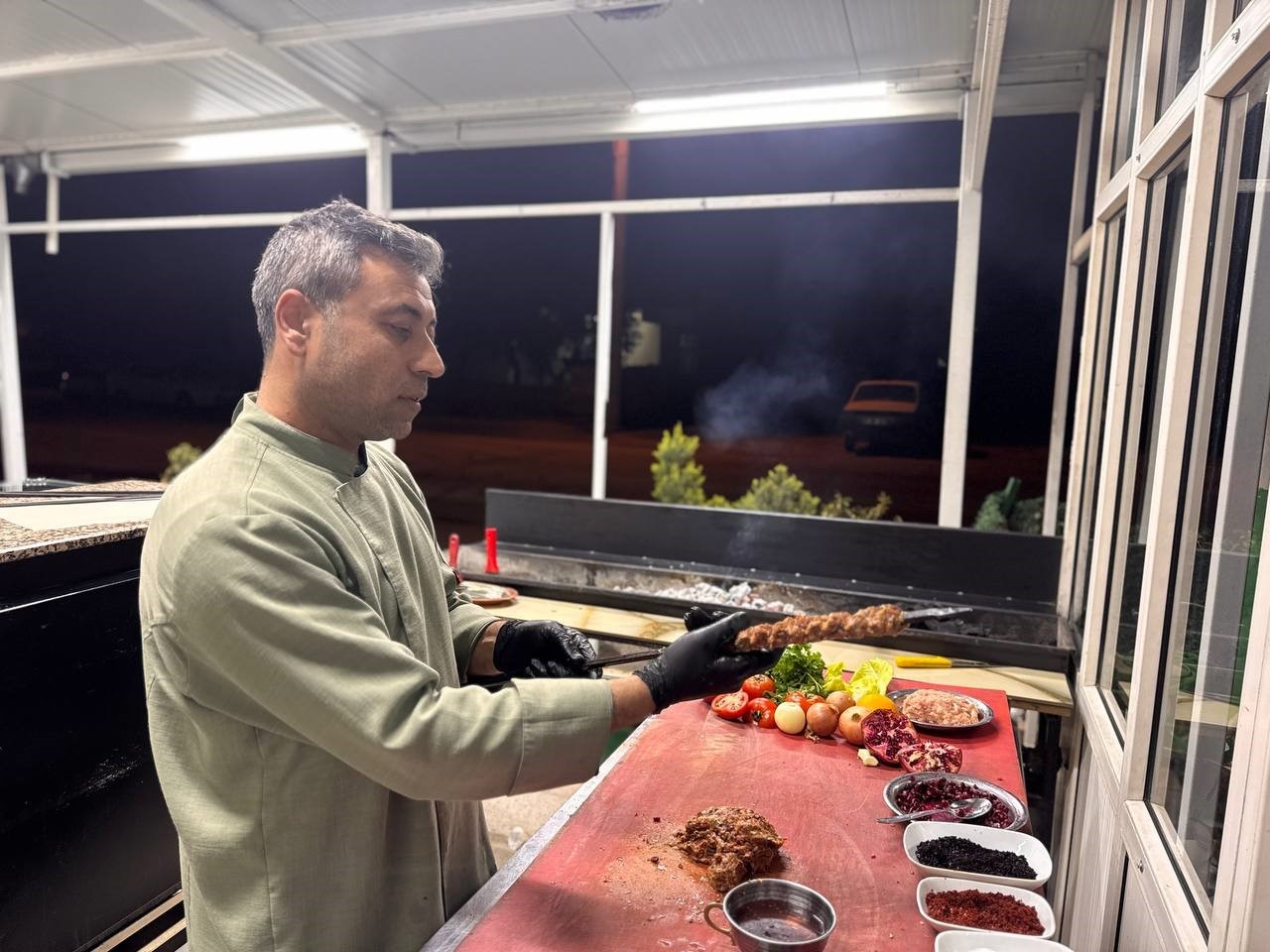 Şanlıurfa&rsquo;da nardan kebap yapıldı
