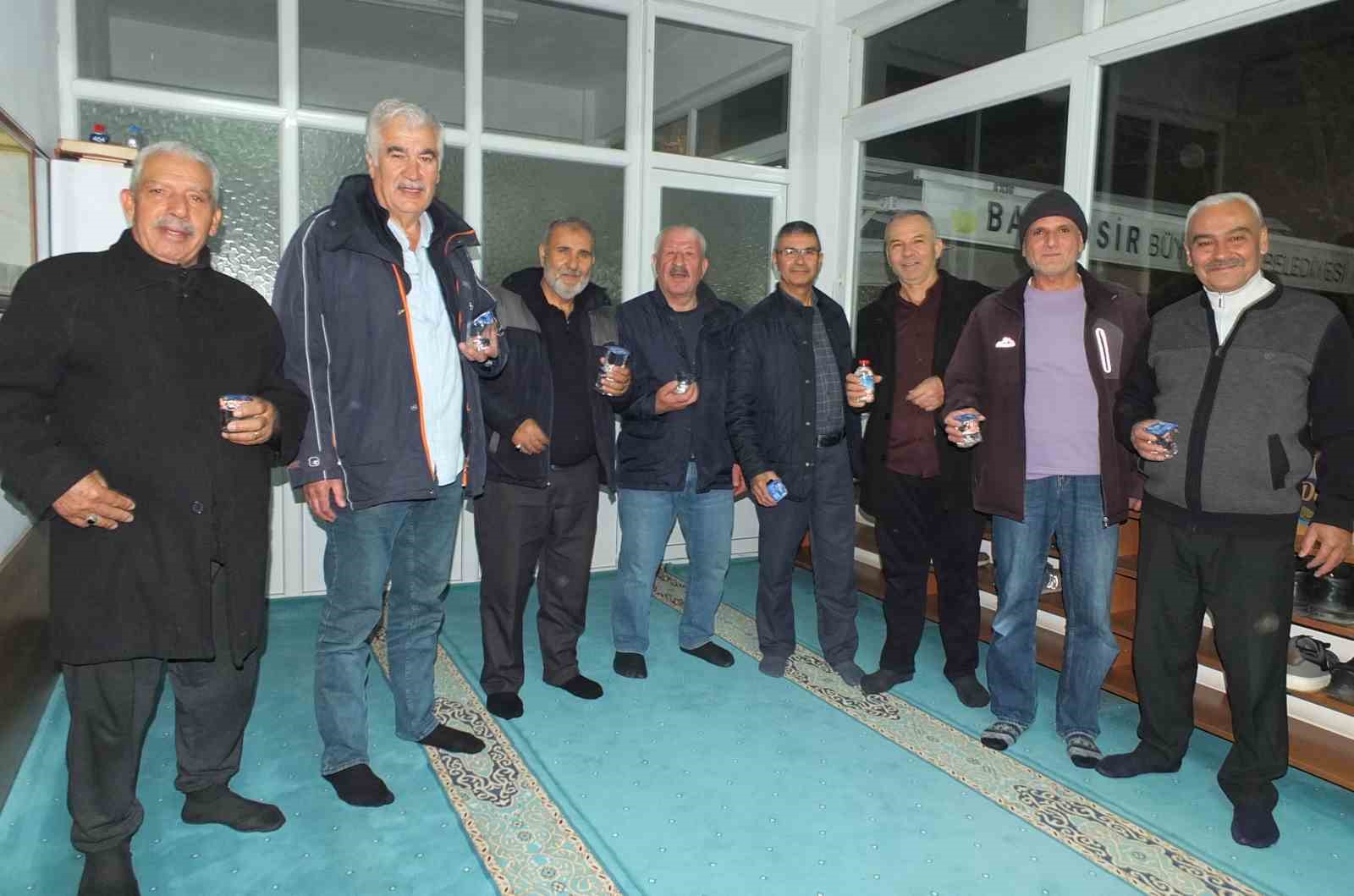 Burhaniye’de camilerde Ramazan bereketi yaşanıyor