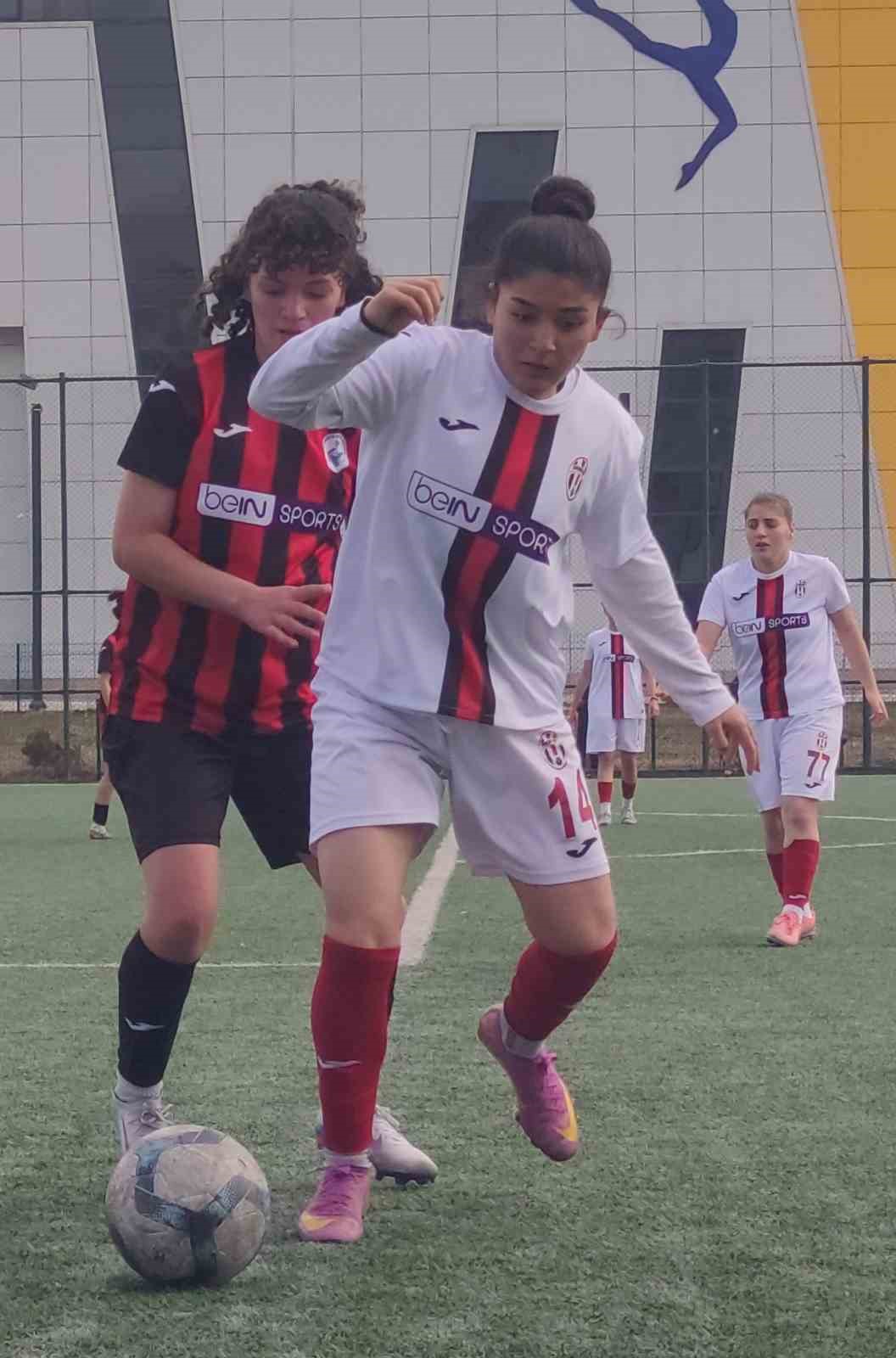 TFF Kadınlar 2. Lig: Vang&uuml;c&uuml; SK: 2 - Siverek Kadın SK: 0
