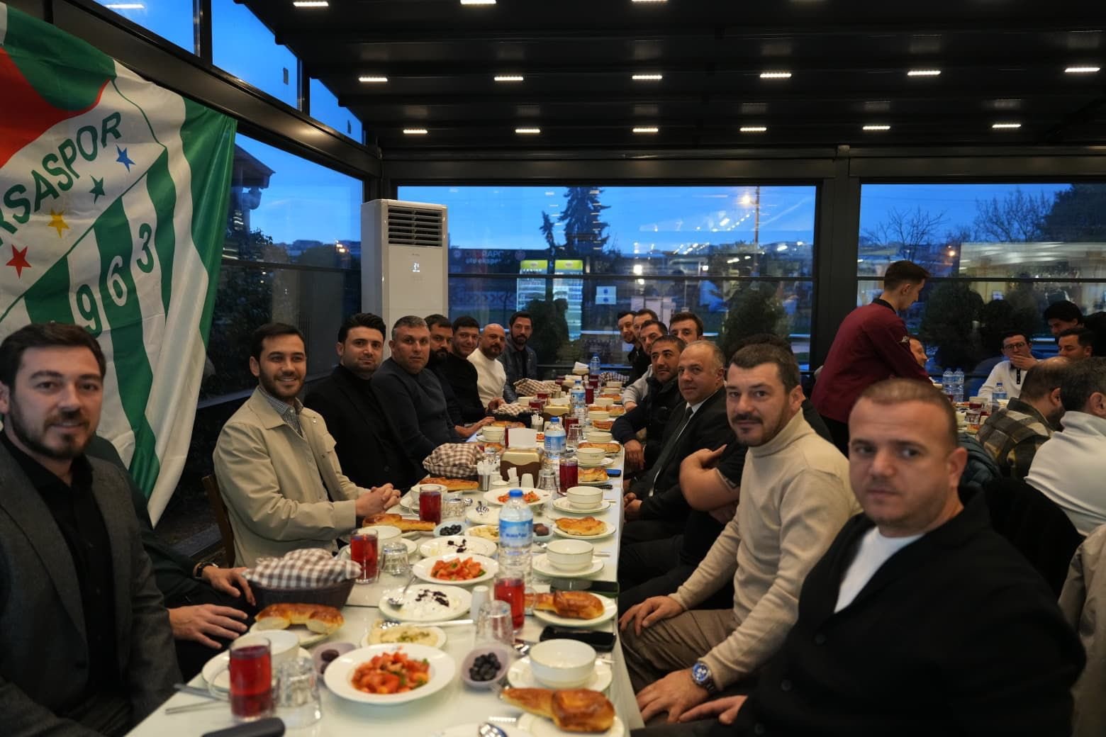 Bursaspor ve MKE Ankarag&uuml;c&uuml; iftar sofrasında buluştu
