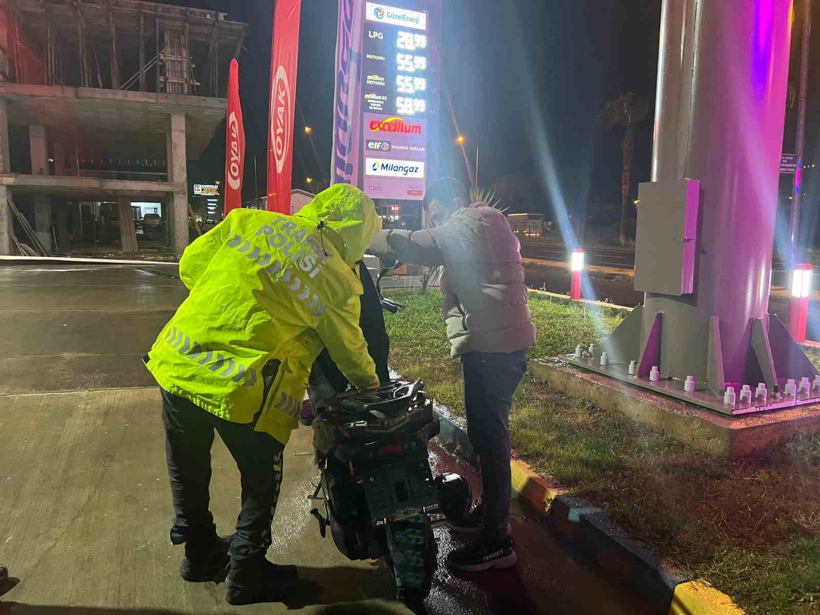 Kazada motosiklet devrildi: Yaralanan sürücü 4.00 promil alkollü çıktı