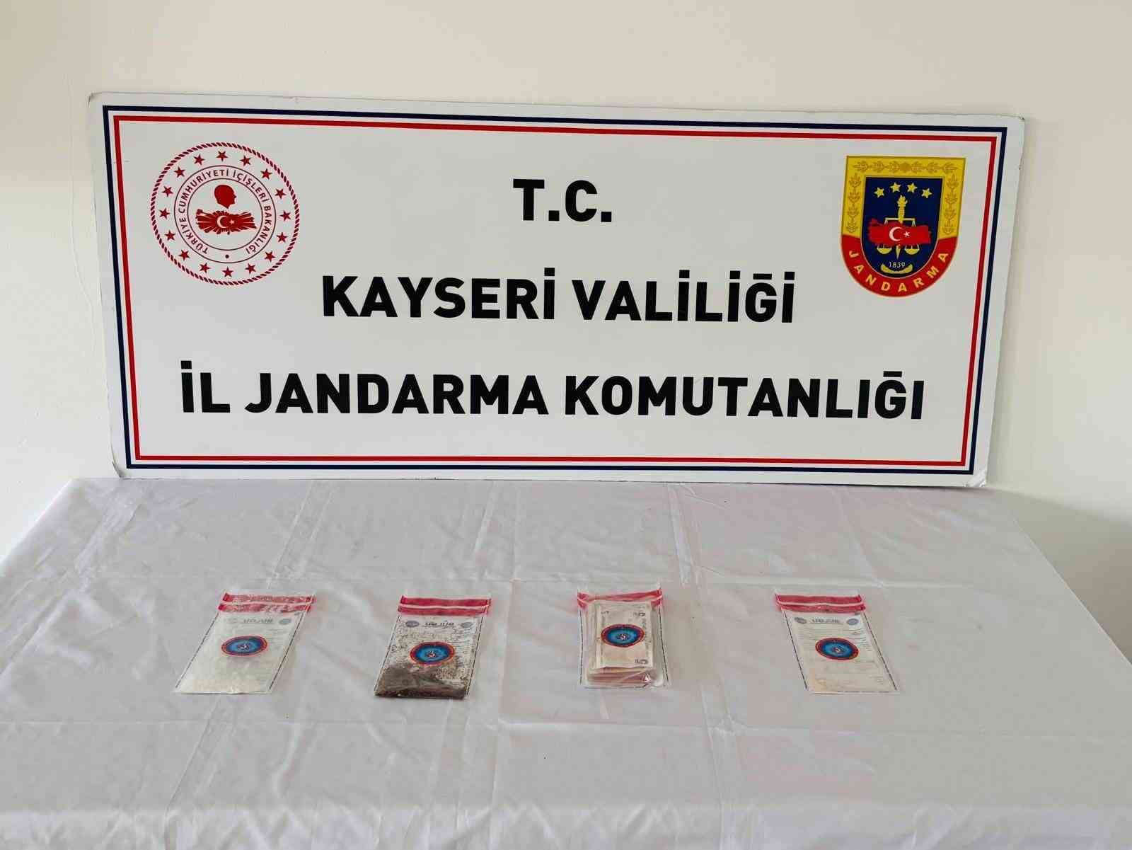 Kayseri’de 15 yıl kesinleşmiş hapsi bulunan uyuşturucu taciri yakalandı