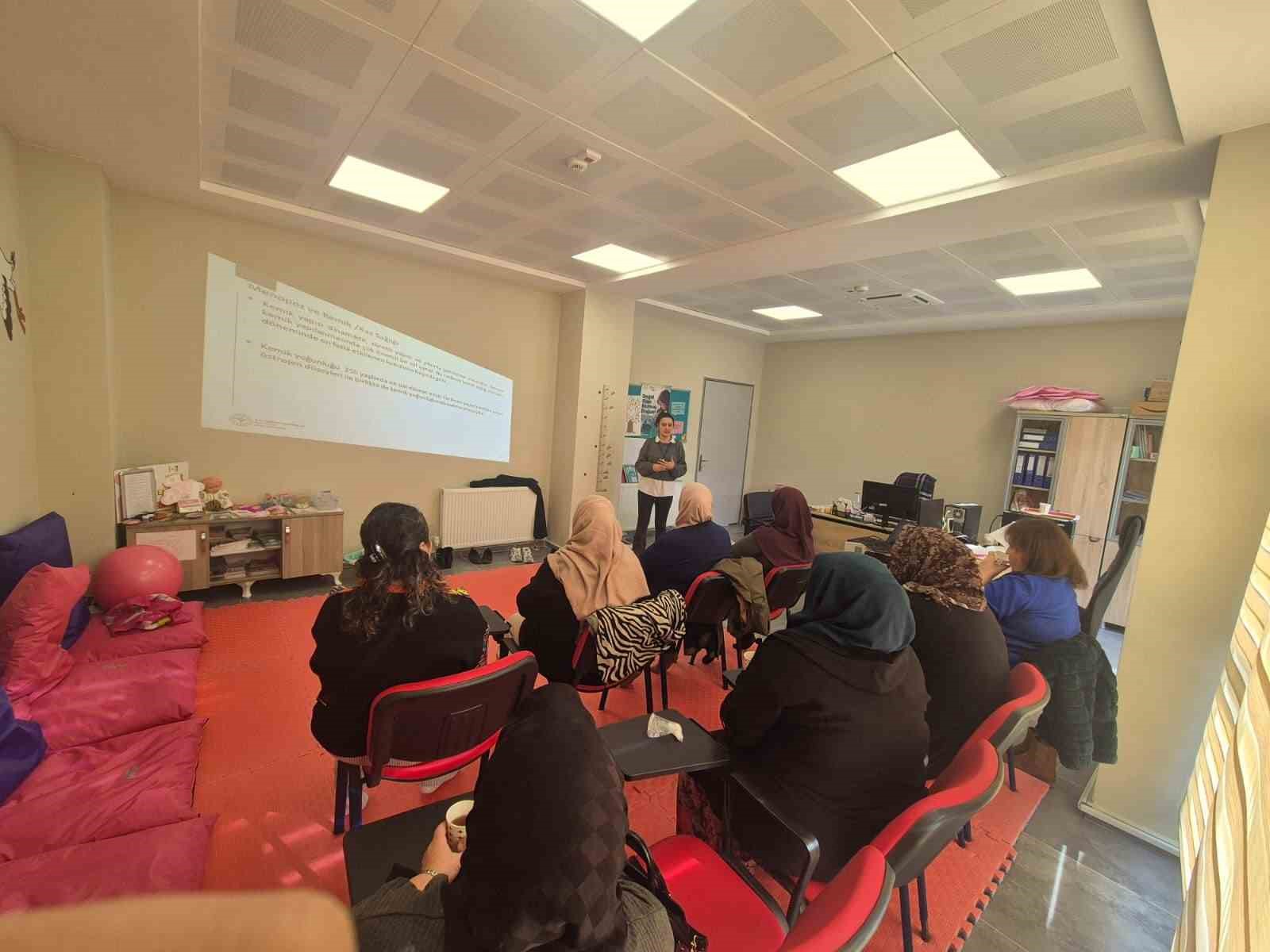 Ak&ccedil;akoca&rsquo;da menopoz okulu a&ccedil;ıldı
