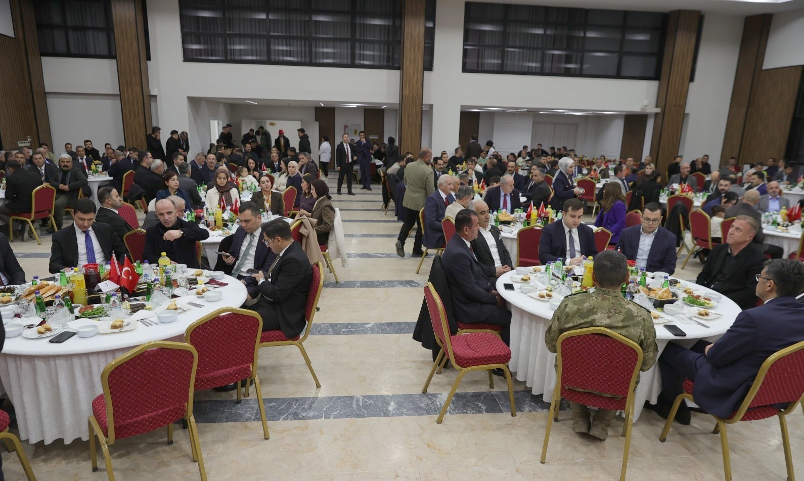 Bakan Yardımcısı &Ccedil;elik: "Hayat yolculuğumda alın teriyle &ccedil;alıştım"
