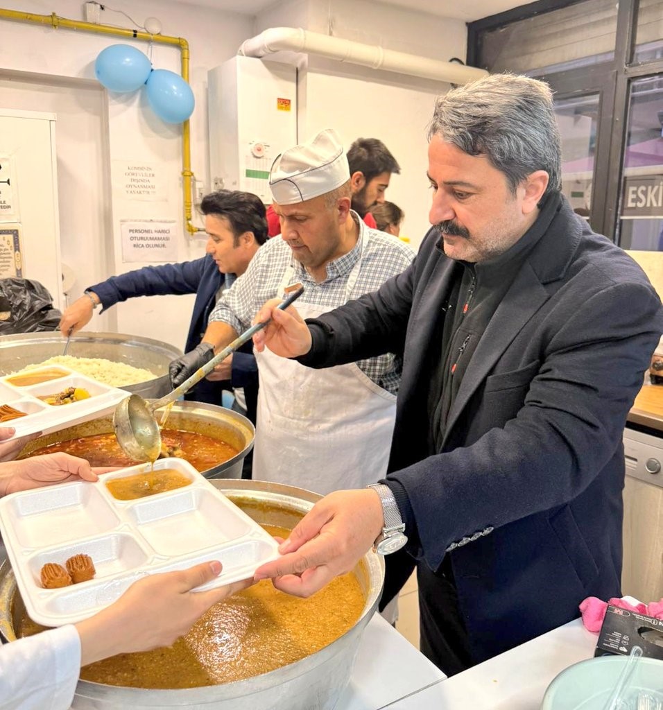 Gençlik merkezlerinde iftar programı düzenlendi