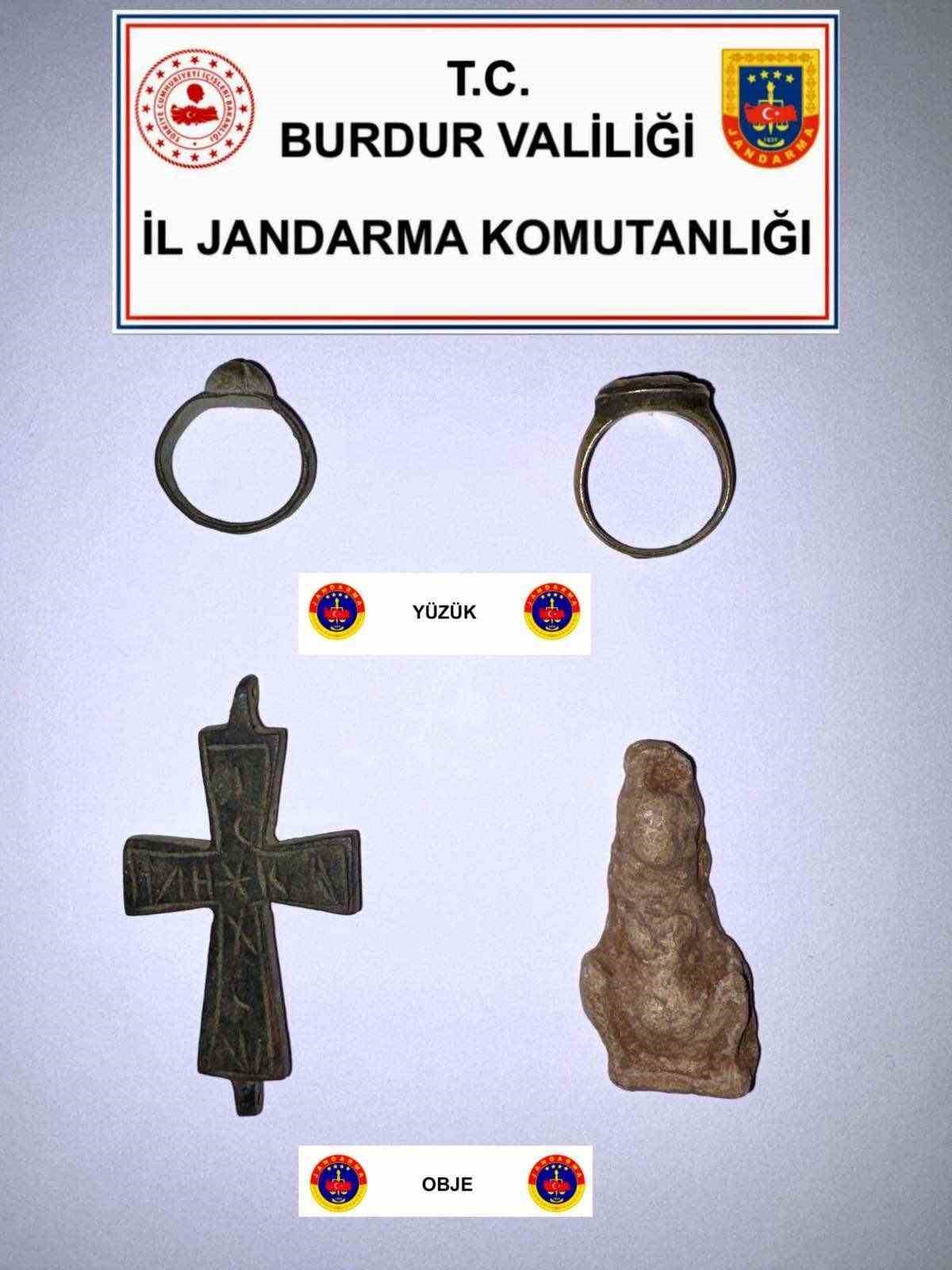 Burdur&rsquo;da tarihi eser operasyonunda bin 105 sikke ele ge&ccedil;irildi
