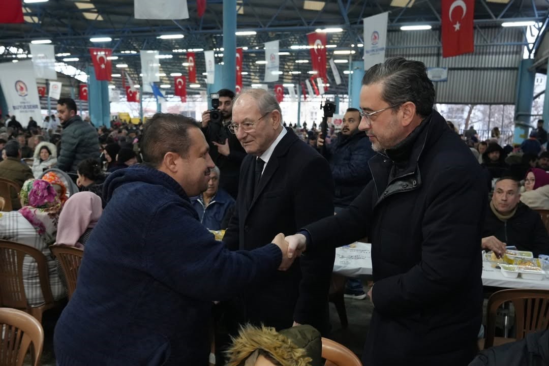 Denizli Sanayi Odasının iftar sofrası Fatih Mahallesi&rsquo;nde kuruldu
