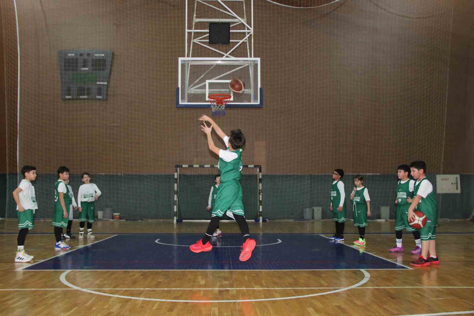 Muğlaspor basketbolda genç yetenekleri yetiştiriyor