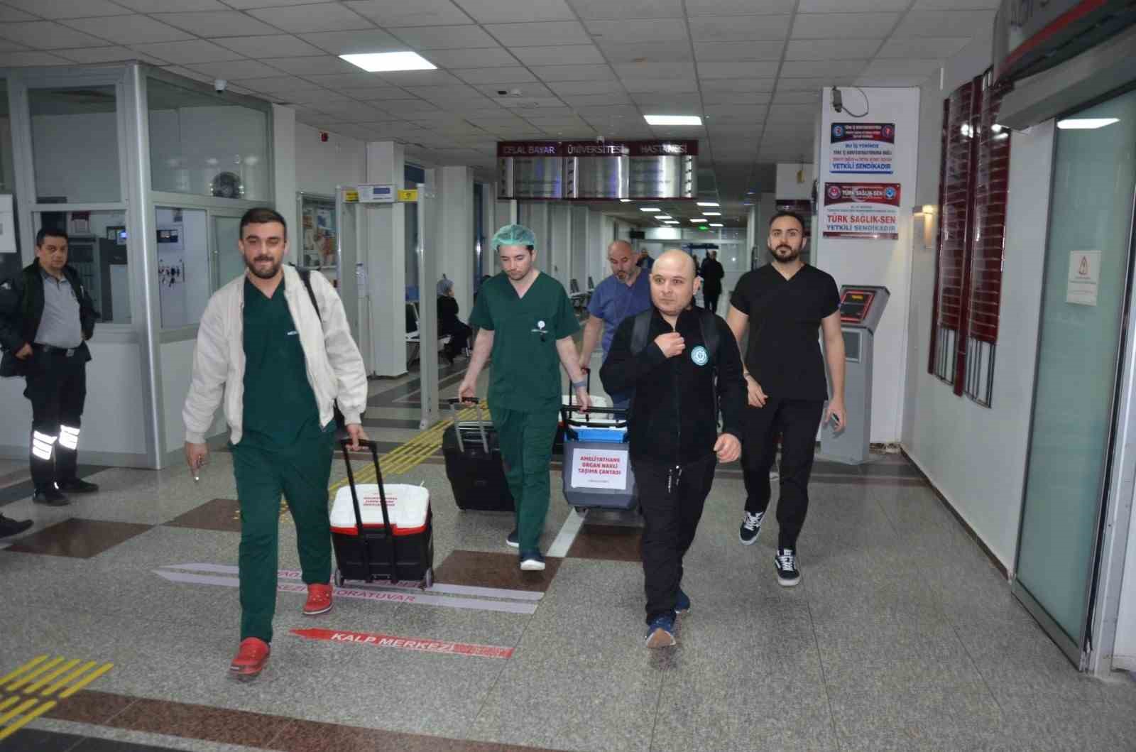 Beyin ölümü gerçekleşen baba 5 hayata umut oldu