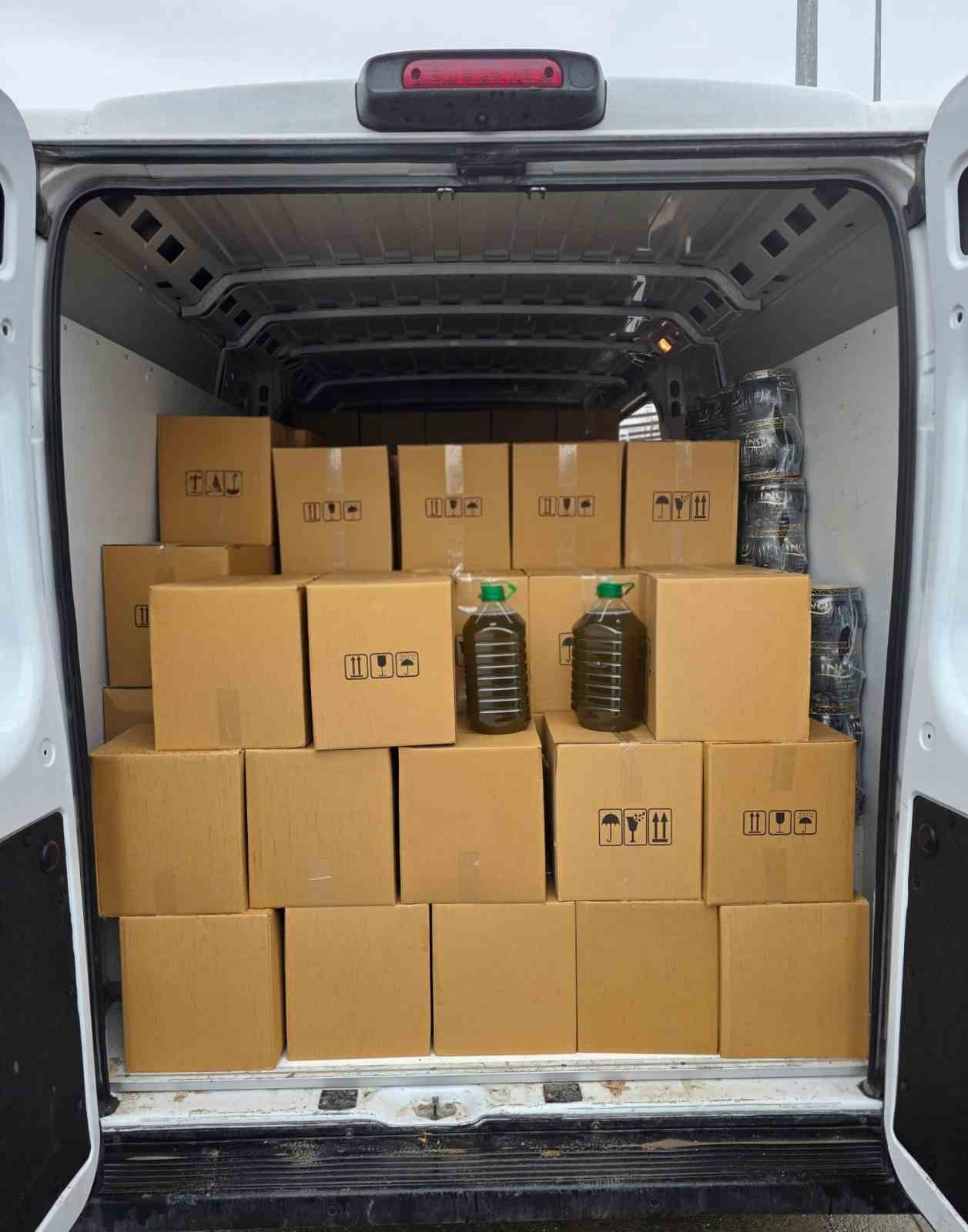 Durdurulan ara&ccedil;tan litrelerce tağşiş zeytinyağı &ccedil;ıktı
