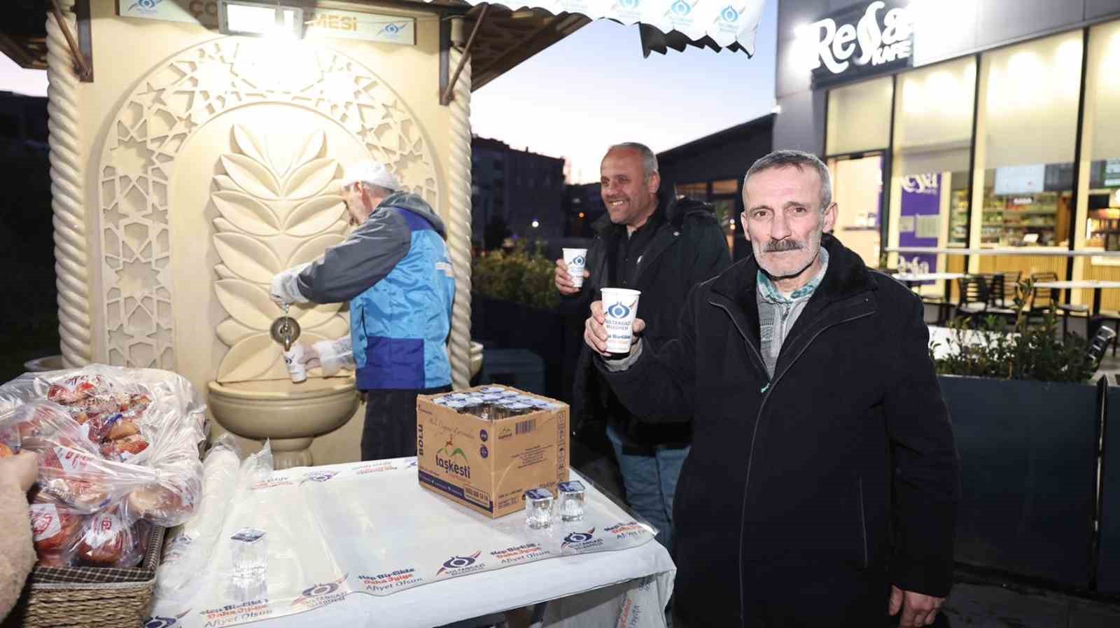 Sultangazi Belediyesi&rsquo;nden iftara yetişemeyenler i&ccedil;in sıcak &ccedil;orba ikramı
