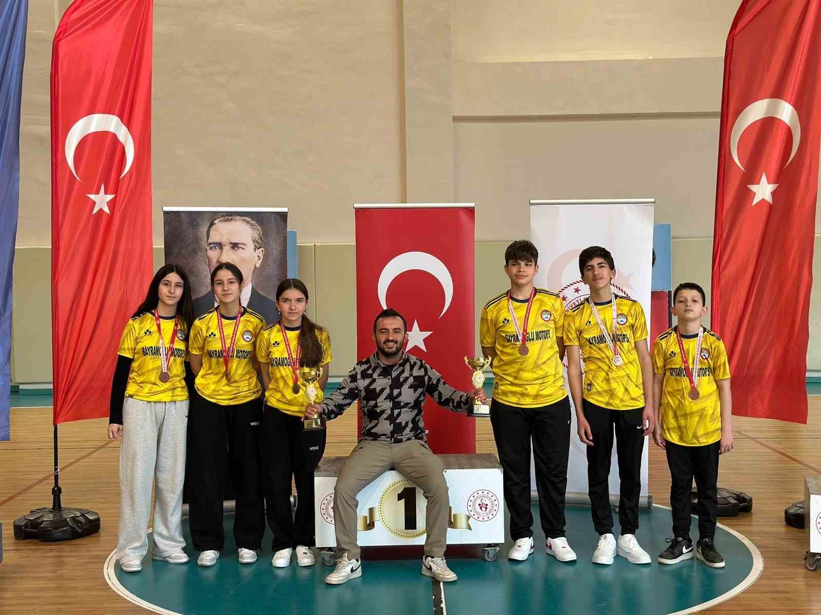 Türkeli, ilden 4 kupa ve 13 madalya ile döndü