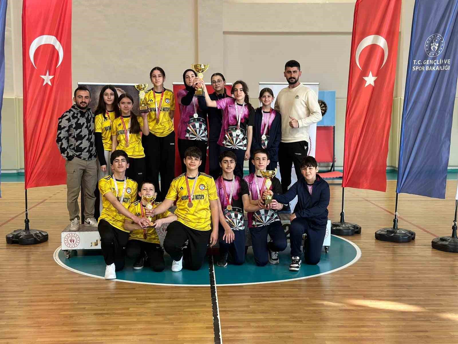 Türkeli, ilden 4 kupa ve 13 madalya ile döndü