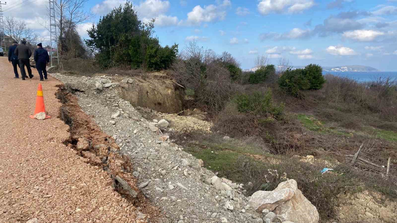 Sinop&rsquo;ta heyelan sonrası evlerine su ulaşmayan vatandaşlardan tepki
