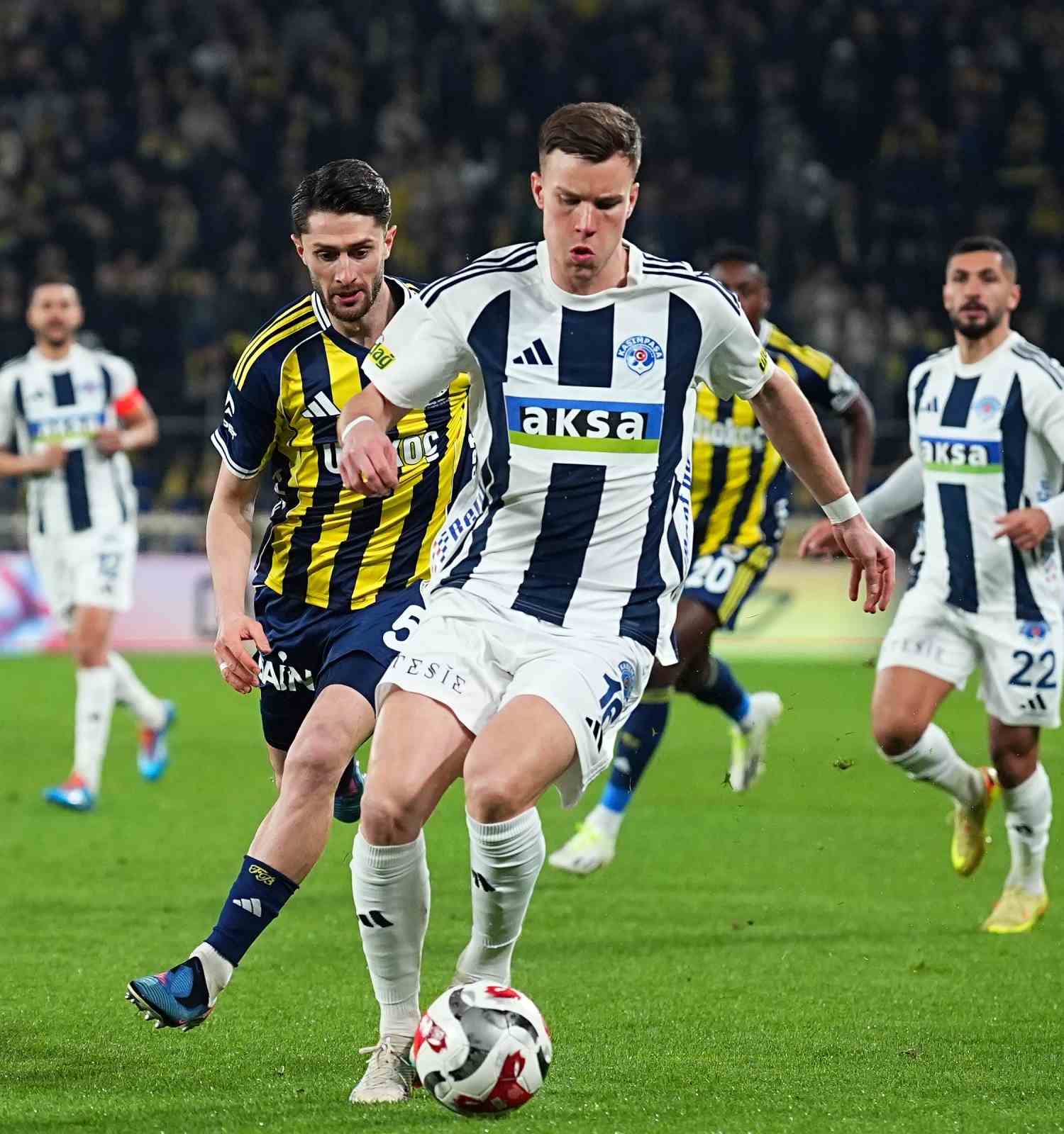 Trendyol S&uuml;per Lig: Fenerbah&ccedil;e: 0 - Kasımpaşa: 0 (Ma&ccedil; devam ediyor)
