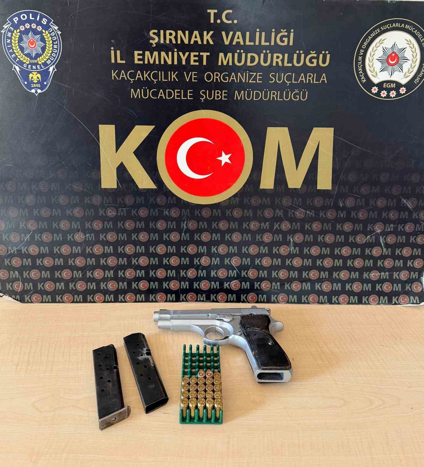 Şırnak’ta 17,8 milyonluk kaçak ürün ele geçirildi: 10 tutuklama
