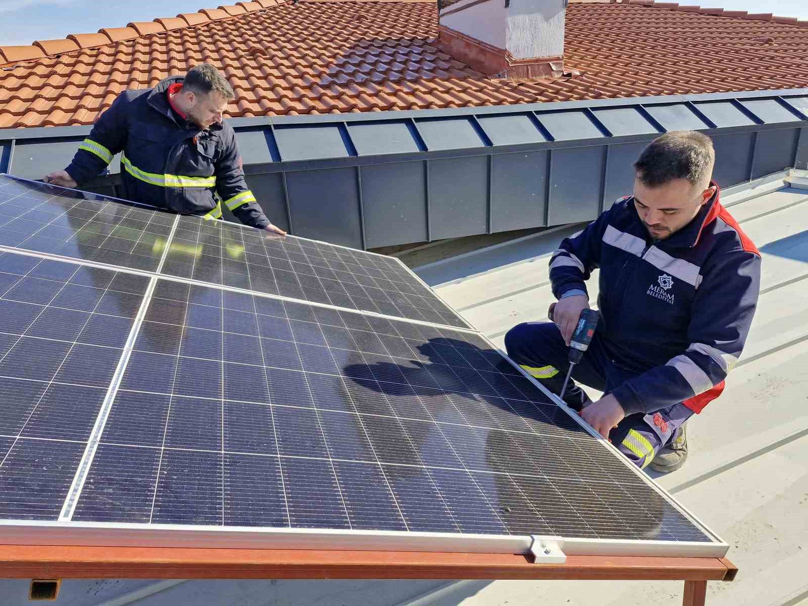 Suri&ccedil;i &Ccedil;arşısı yeşil enerjiyle aydınlanıyor
