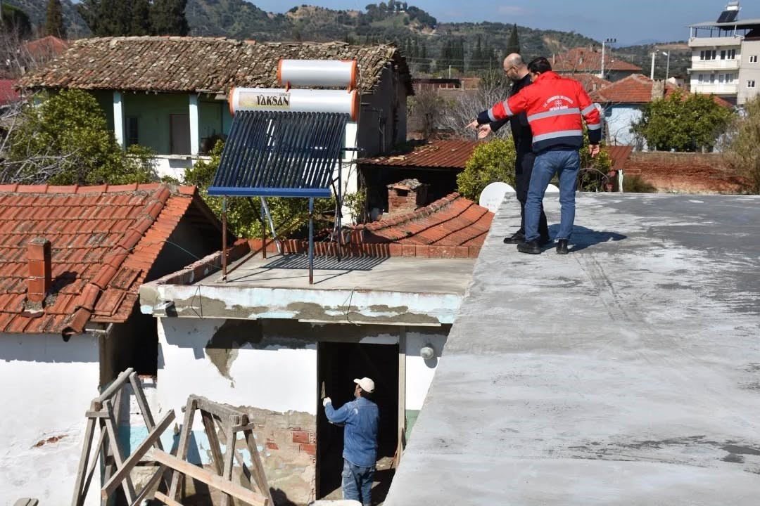 &Uuml;z&uuml;ml&uuml; Mahallesi Kapalı D&uuml;ğ&uuml;n Salonu yenileniyor

