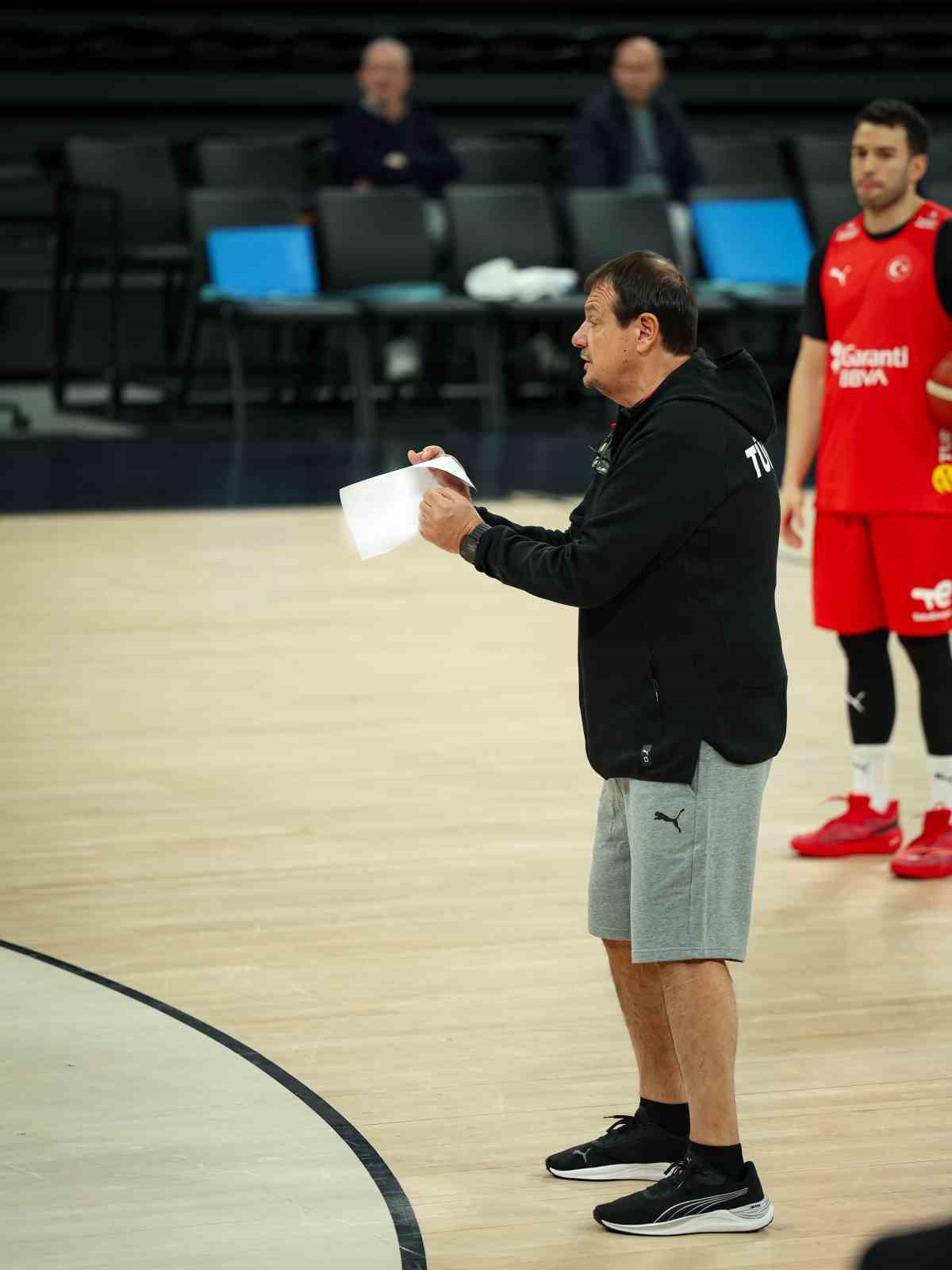 A Milli Erkek Basketbol Takımı, Sırbistan maçı hazırlıklarına başladı